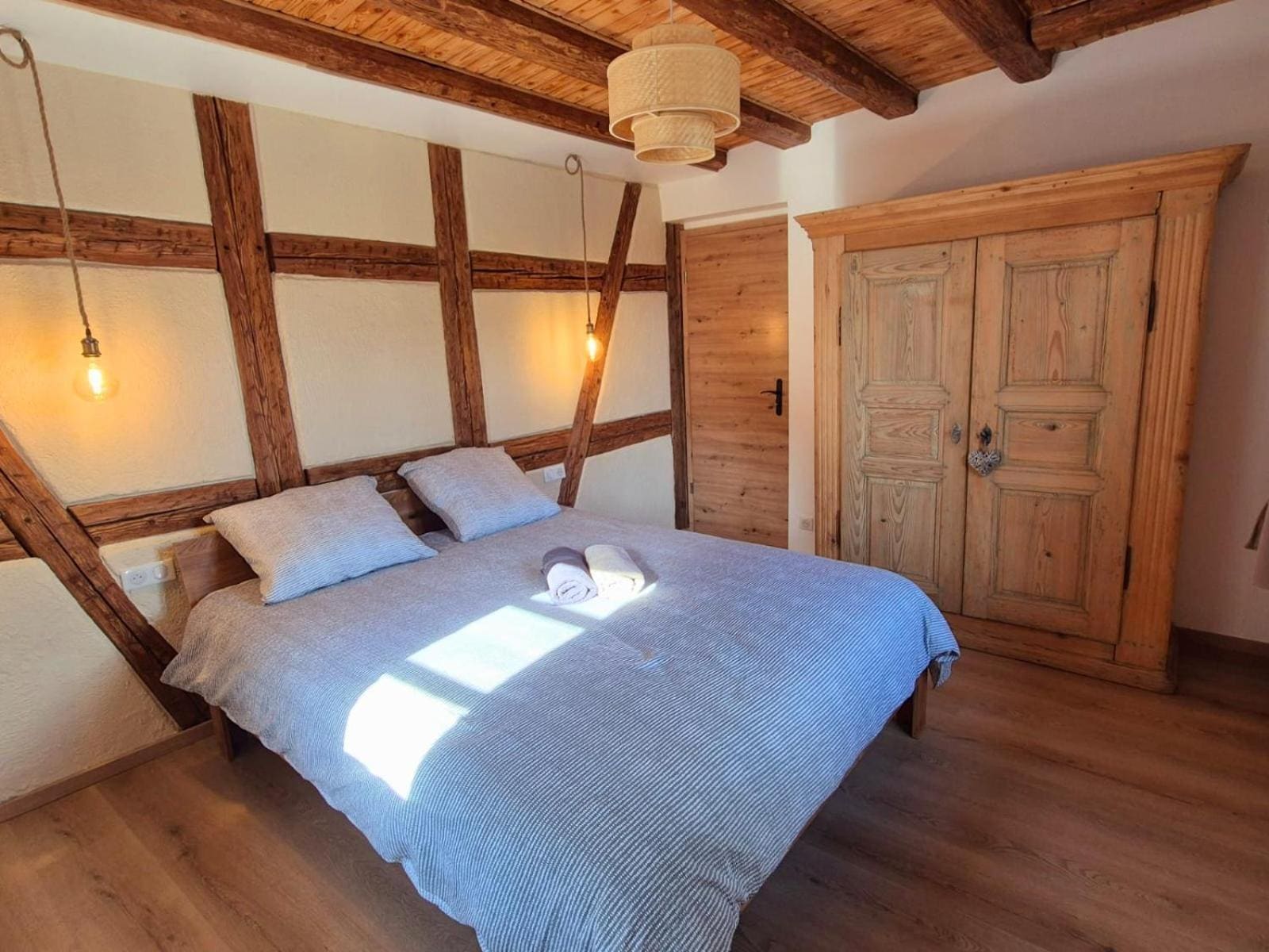 Chambre avec colombages apparents